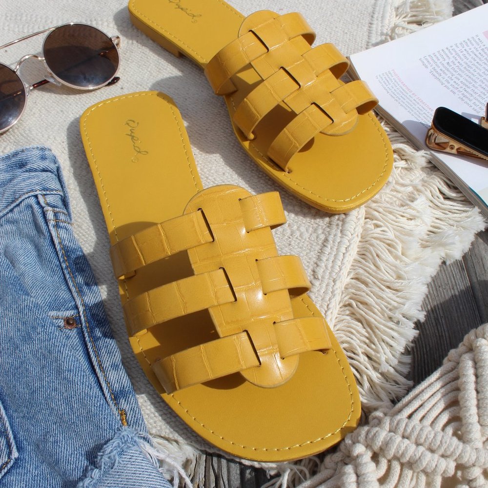 ποΈMy summer Faves// Yellow croco Sandal - Picture 5 of 8